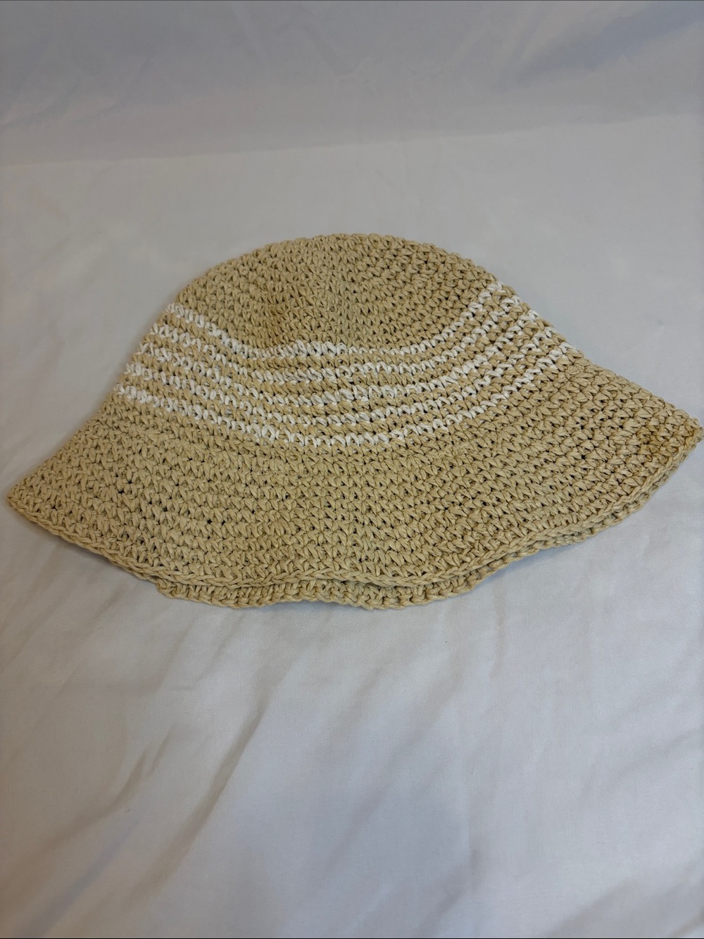 GAP KIDS Beige Straw Bucket Hat with White Stripe